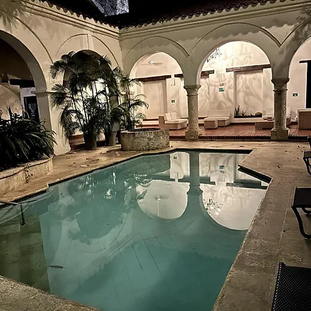 In The Historic Center Apartamento